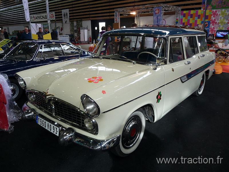 Epoquauto (31).JPG - 05/11/2010 - 69000 LYONƒPOQU'AUTO32�me Salon International Autos & Motos AnciennesSIMCA VEDETTE - Mod�le : MARLY 1960ImmatriculŽe : 1960 VQ 93